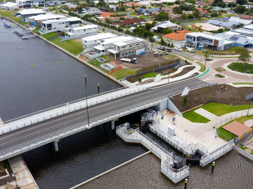 Spitfire Banks Drive Bridge, Lock and Weir