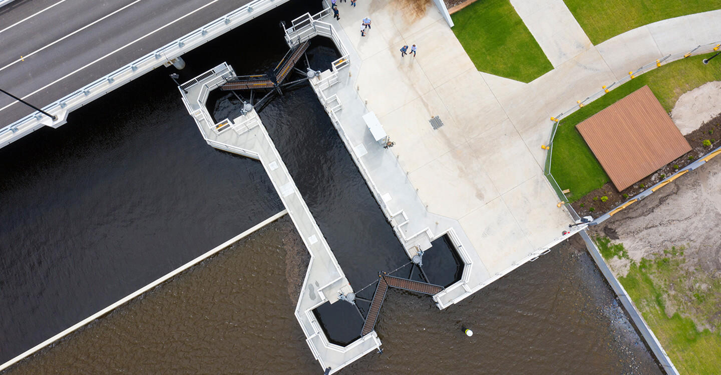 Spitfire Banks bridge, lock and weir
